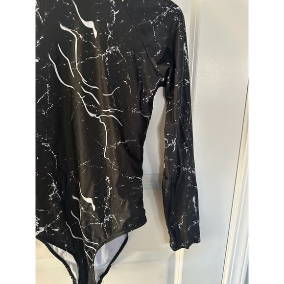 NWOT No Brand Marble Print Women's Long Sleeve Diving Style Swimsuit Size L - Picture 9 of 11